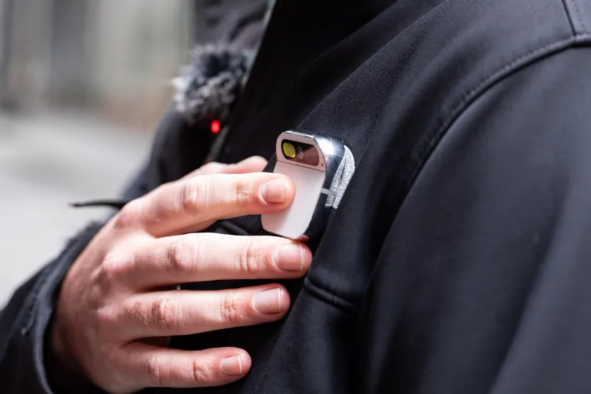 تقنية AI Pin تطور مثير لترجمة الآلية من Humane